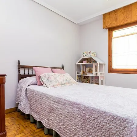 Charming With Garden Near Santillana Apartment