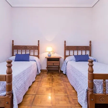 Encantadora Casa Con Jardin Cerca De Santillana Del Mar 아파트 오레냐