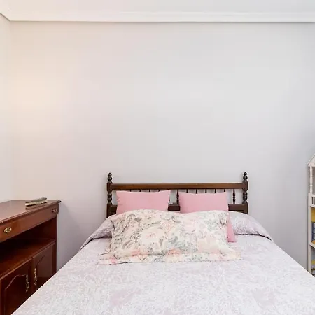 Charming With Garden Near Santillana Apartment