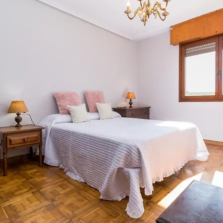 Charming With Garden Near Santillana Apartment Ciguenza (Cantabria)