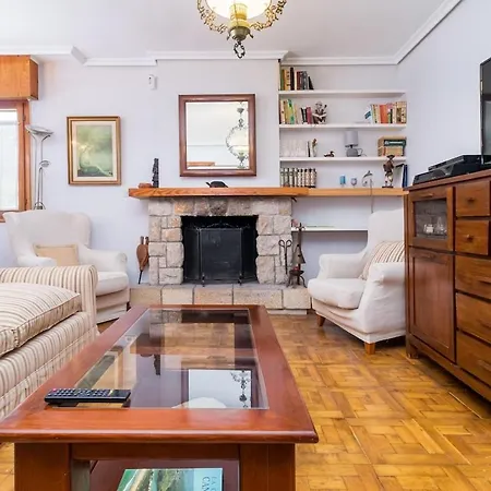 Charming With Garden Near Santillana Apartment *