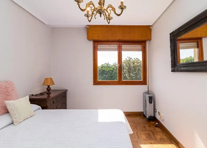 Apartment Encantadora Casa Con Jardin Cerca De Santillana Del Mar Orena