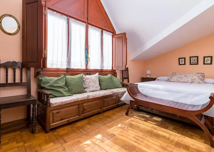 Apartment Encantadora Casa Con Jardin Cerca De Santillana Del Mar